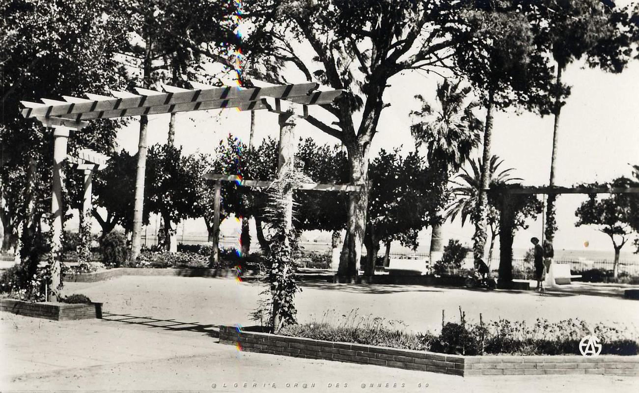 Arzew 507- Le square COLLECTION DES AMIS DE ND DE SANTA CRUZ.jpg